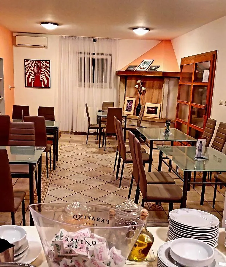 Residence Panolija فاجانا بيت ضيافة