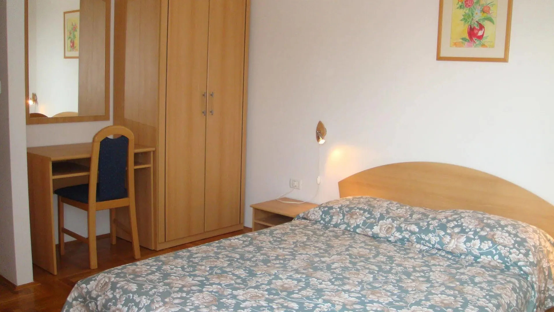 Residence Panolija فاجانا 3*,