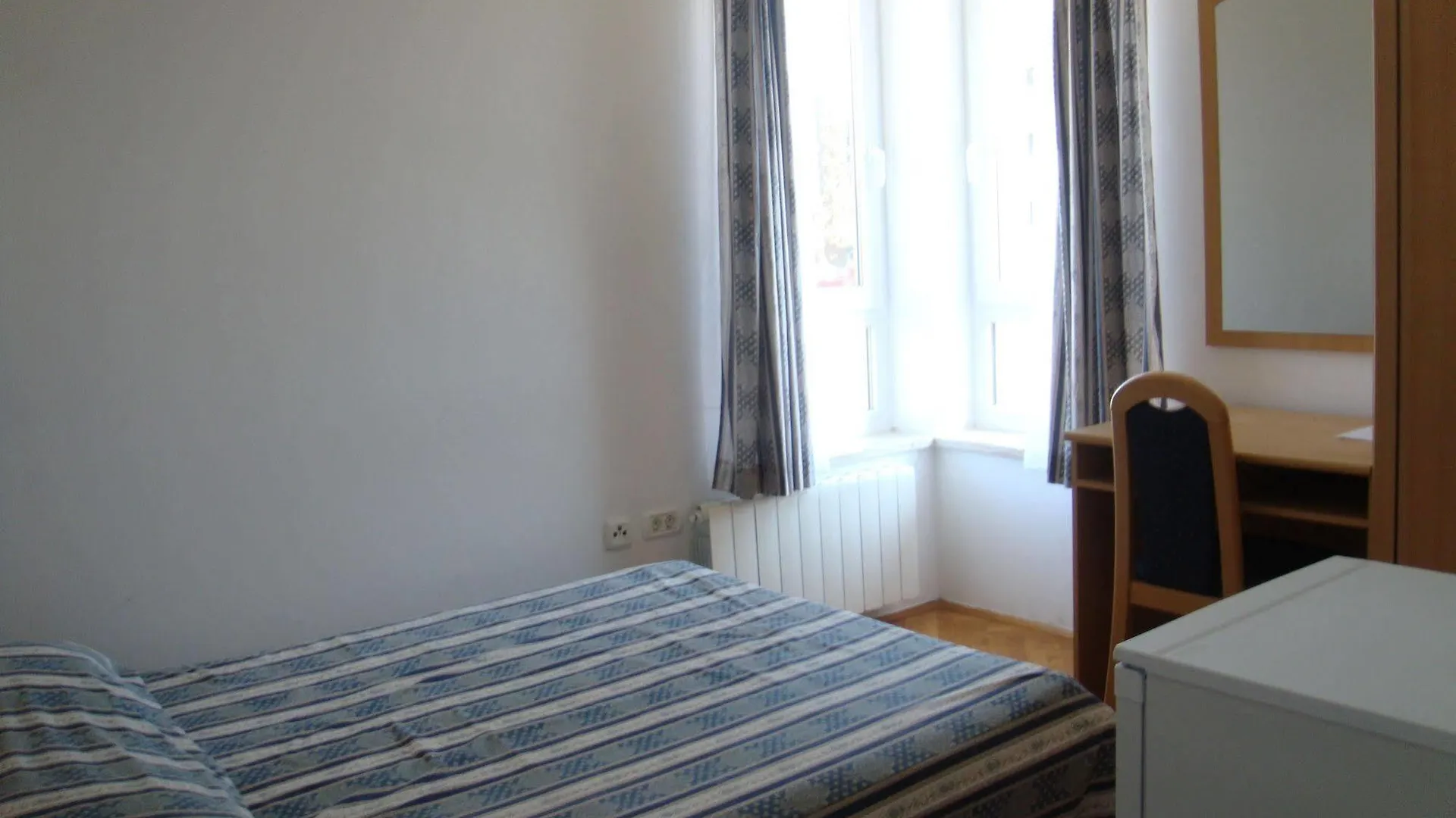 Residence Panolija فاجانا 3*,