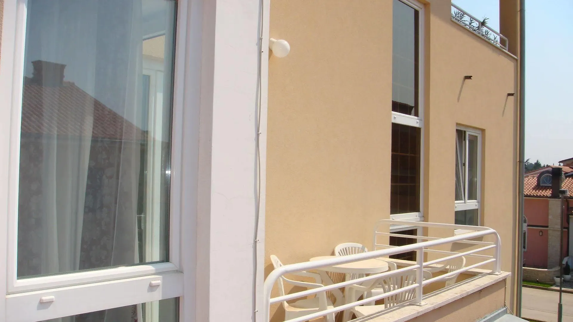 Residence Panolija فاجانا